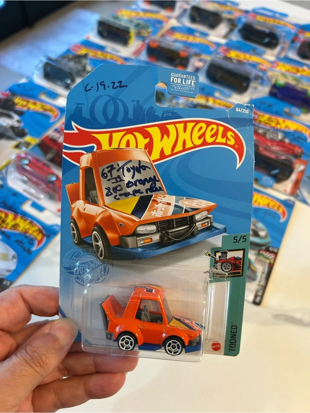 30 Hot Wheels PLUS 29 FREE-MORE Assorted Kids Toy Cars - Mixed Colors. PLEASE RE